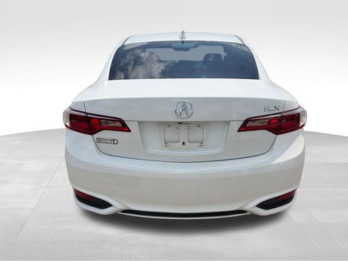 Used 2018 Acura ILX FWD image 4