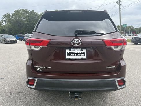 Used 2018 Toyota Highlander FWD V6 image 4