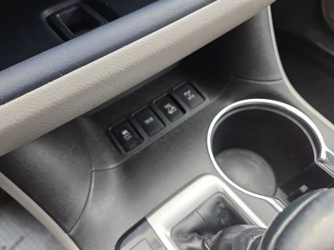 Used 2016 Toyota Highlander Limited image 34