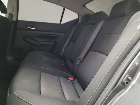 Used 2022 Nissan Altima 2.5 SV FWD image 18