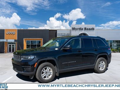 Certified 2023 Jeep Grand Cherokee Laredo w/ Luxury Tech Group I