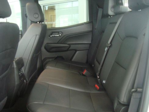 New 2025 GMC Canyon Elevation w/ Convenience Package image 9