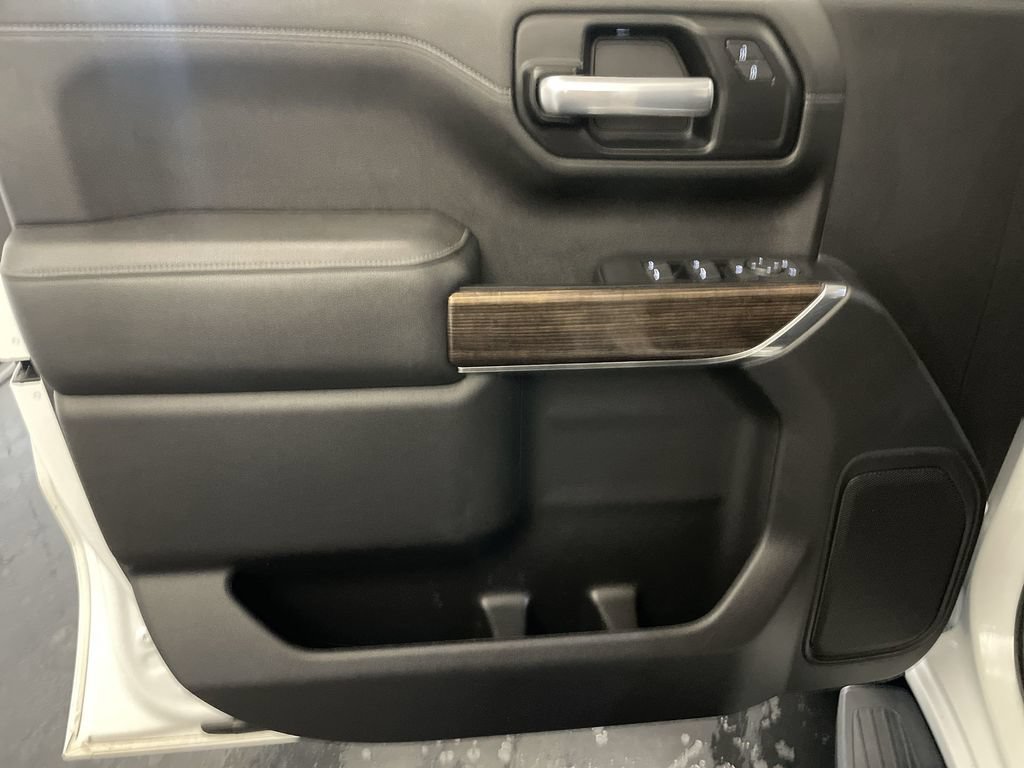 Used 2021 GMC Sierra 1500 SLE AWD/4WD image 16
