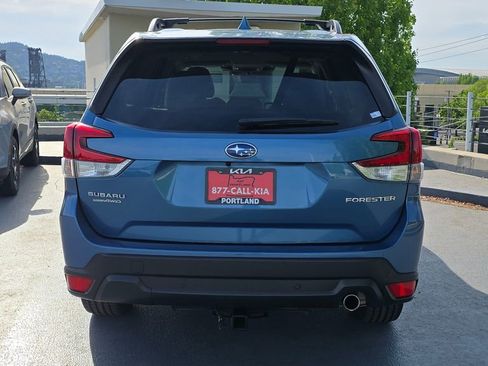 Used 2023 Subaru Forester Limited AWD/4WD image 4