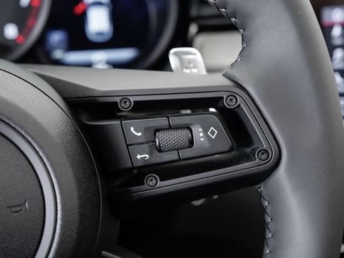 Certified 2025 Porsche Macan Turbo AWD/4WD image 15