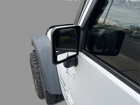 Used 2017 Jeep Wrangler Unlimited Sport w/ Connectivity Group AWD/4WD image 32