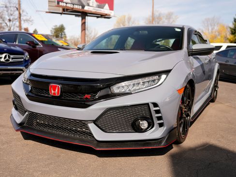 Used 2019 Honda Civic Type R image 2