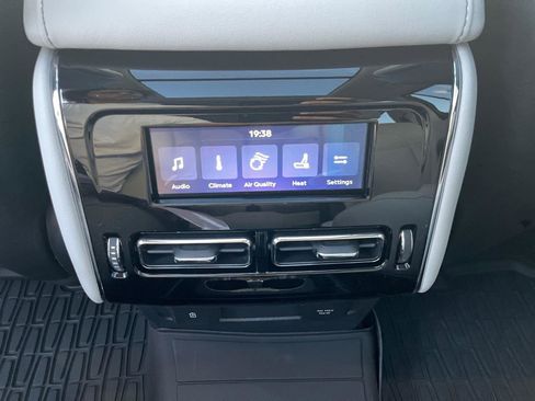 New 2026 Lincoln Aviator AWD image 17