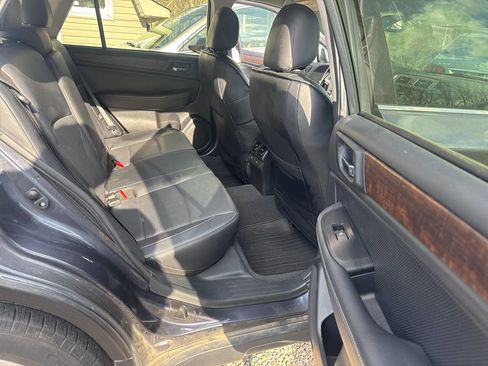 Used 2015 Subaru Outback 2.5i Limited image 15