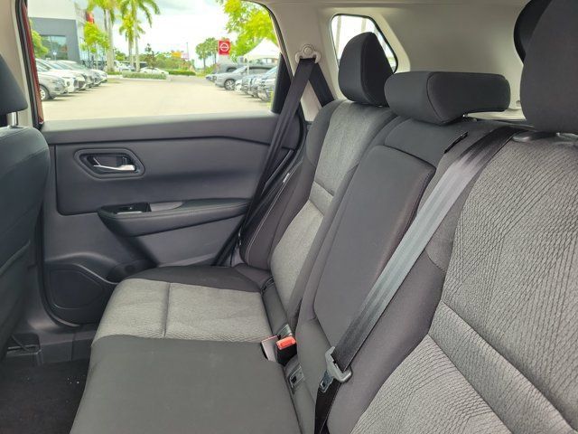 Certified 2026 Nissan Rogue SV FWD image 11
