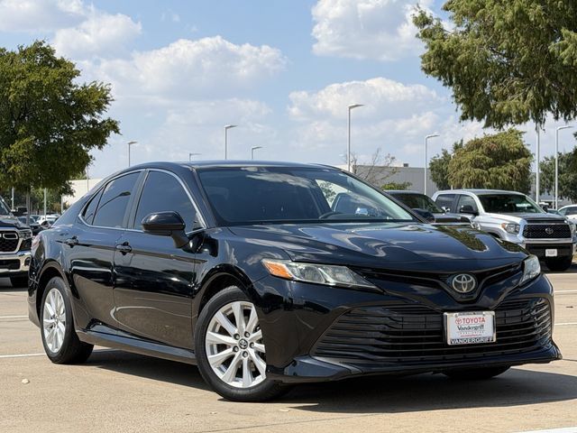 Used 2019 Toyota Camry LE FWD image 2
