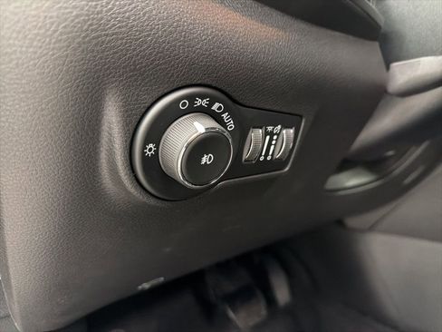 New 2026 Jeep Compass Latitude image 15