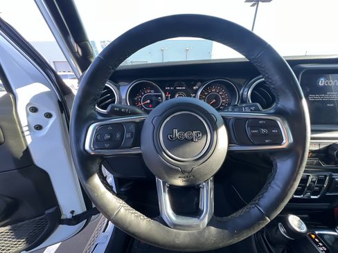 Used 2020 Jeep Wrangler Unlimited Sahara image 20