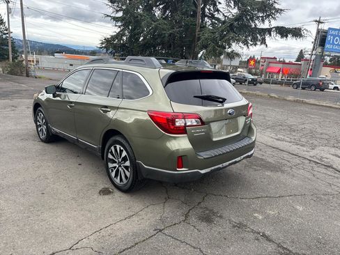 Used 2017 Subaru Outback 2.5i Limited image 7