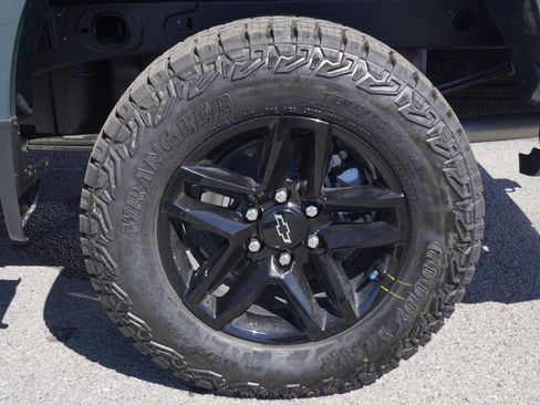 New 2026 Chevrolet Silverado 1500 LT Trail Boss w/ Convenience Package II AWD/4WD image 11