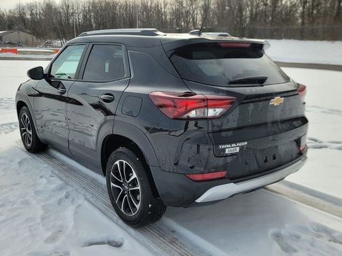 Used 2024 Chevrolet TrailBlazer LT w/ LT Cold Weather Package image 9