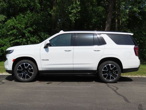 Used 2022 Chevrolet Tahoe RST w/ Luxury Package AWD/4WD image 8