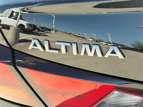 Used 2023 Nissan Altima 2.5 SL image 11