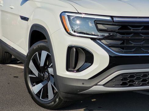 New 2025 Volkswagen Atlas Cross Sport SEL AWD/4WD image 3