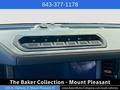 Used 2024 Ford Bronco Badlands image 13