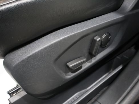 Used 2024 Ford Edge Titanium image 10