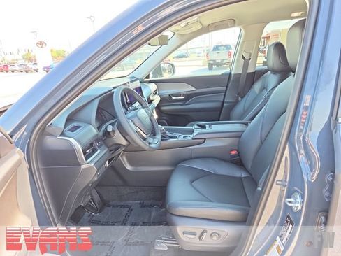 New 2026 Toyota Grand Highlander AWD image 18