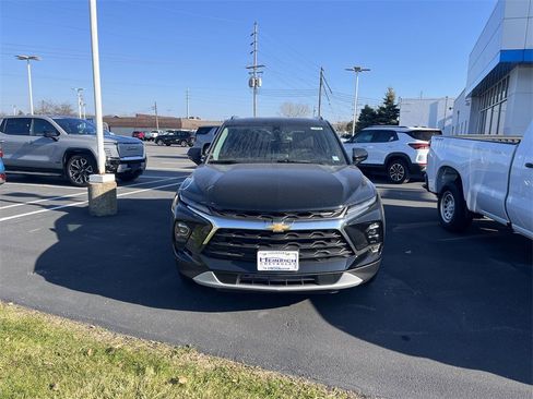 New 2025 Chevrolet Blazer LT w/ Convenience Package image 3