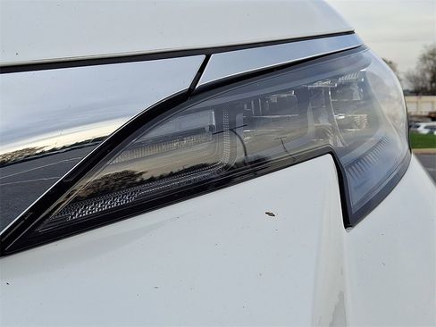 Certified 2024 Toyota Sienna XLE image 9
