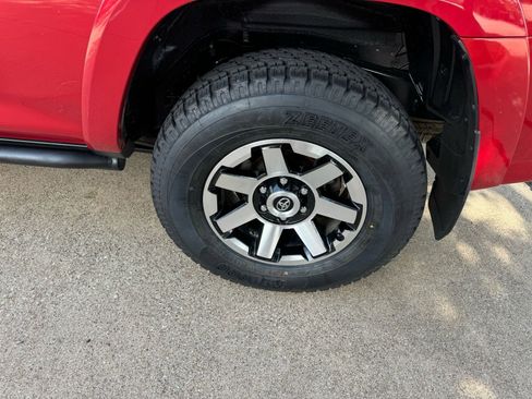 Used 2021 Toyota 4Runner TRD Off-Road image 10