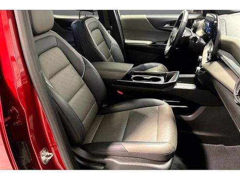 Used 2025 Chevrolet Equinox LT w/ Convenience Package II AWD/4WD image 8