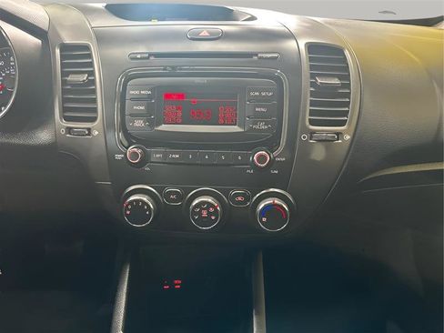 Used 2018 Kia Forte LX FWD image 15