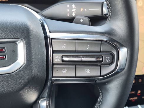 Certified 2025 GMC Acadia Elevation image 33