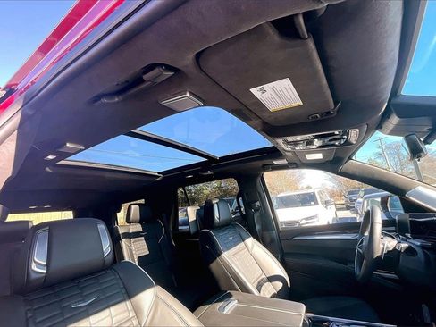 Certified 2025 Cadillac Escalade Sport Platinum w/ LPO, Floor Liner Package image 28