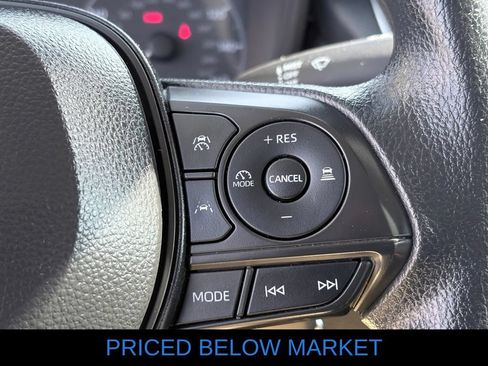 Used 2025 Toyota Corolla LE FWD image 13