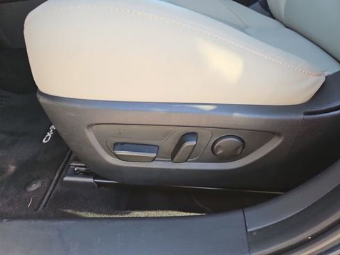 Used 2024 MAZDA CX-30 AWD 2.5 S w/ Preferred Package image 16