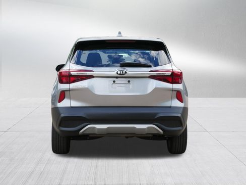 Used 2021 Kia Seltos LX AWD/4WD image 6