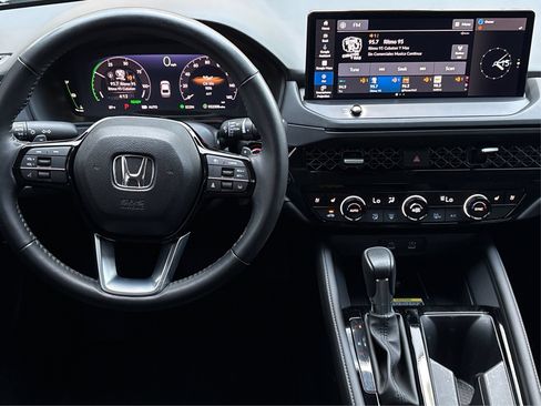 Used 2024 Honda Accord Touring image 16