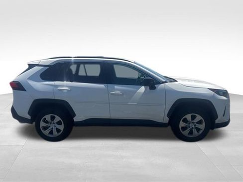 Used 2021 Toyota RAV4 LE AWD/4WD image 5