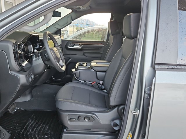 New 2026 Chevrolet Silverado 1500 RST w/ LPO, Dark Essentials Package AWD/4WD image 4