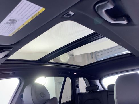 New 2026 BMW X5 sDrive40i w/ Executive Package image 12