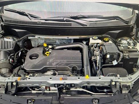 Used 2024 Chevrolet Equinox LT w/ LPO, Floor Liner Package FWD image 10