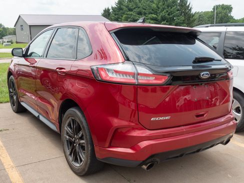 Used 2020 Ford Edge ST-Line w/ Cold Weather Package AWD/4WD image 5