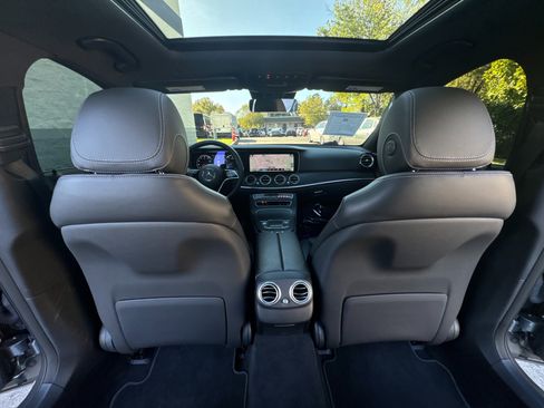 Used 2022 Mercedes-Benz E 350 Sedan image 53