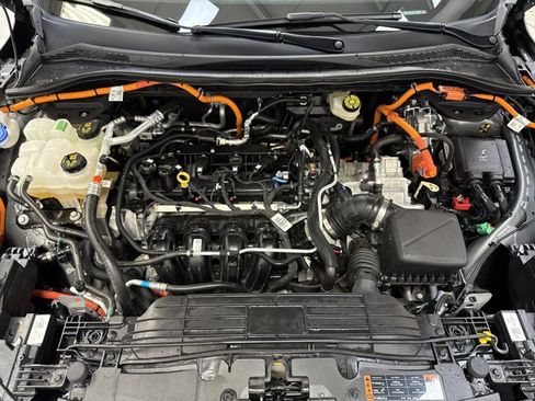 Used 2025 Ford Escape SE FWD image 32
