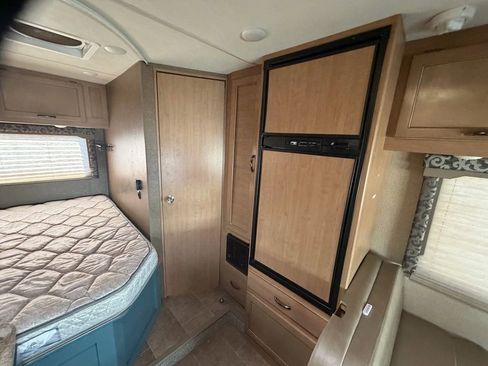 Used 2017 Ford E-350 and Econoline 350 Super Duty w/ Motorhome Prep Package image 27