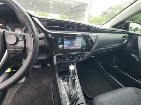 Used 2019 Toyota Corolla LE FWD image 8