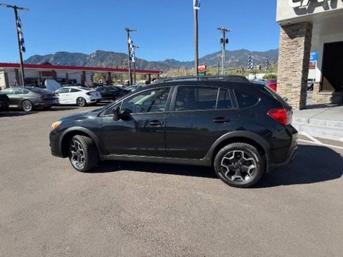 Used 2015 Subaru Crosstrek 2.0i Premium w/ Moonroof Package AWD/4WD image 11