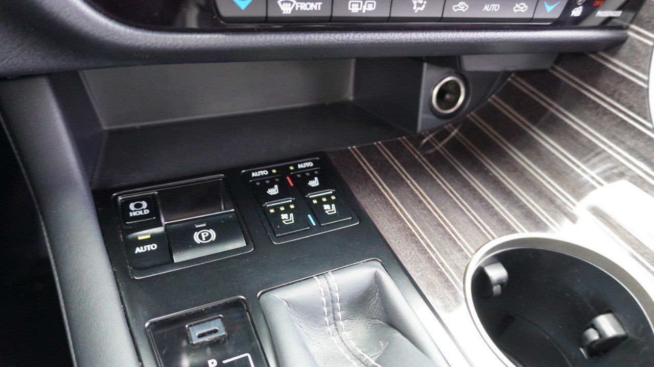 Used 2019 Lexus RX 350L Luxury w/ Accessory Package AWD/4WD image 20