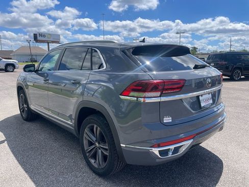 Used 2022 Volkswagen Atlas Cross Sport SEL R-Line AWD/4WD image 6