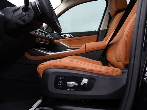 Certified 2025 BMW X7 xDrive40i w/ Premium Package AWD/4WD image 40